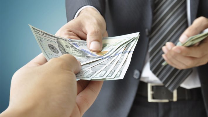 cổ tức bằng tiền