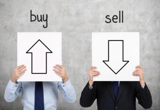 khối ngoại bán ròng