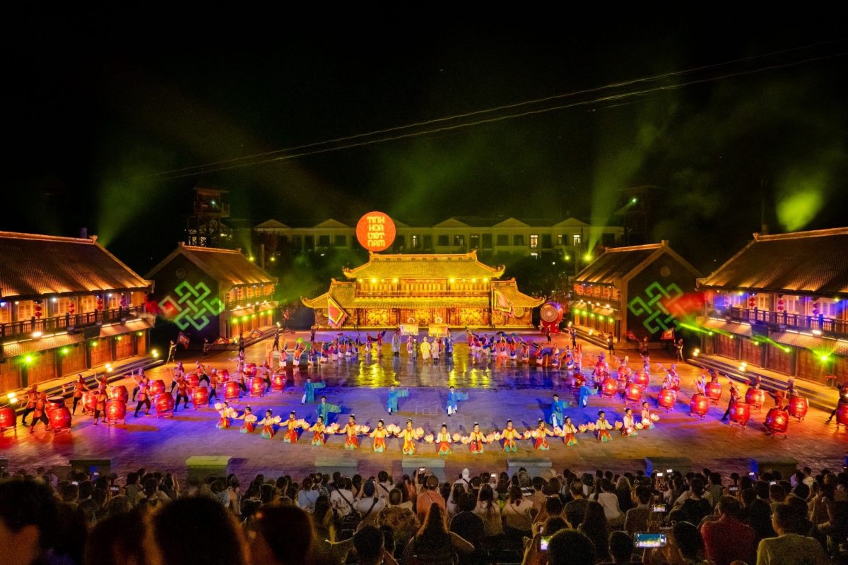 trụ cột Văn hóa Vingroup